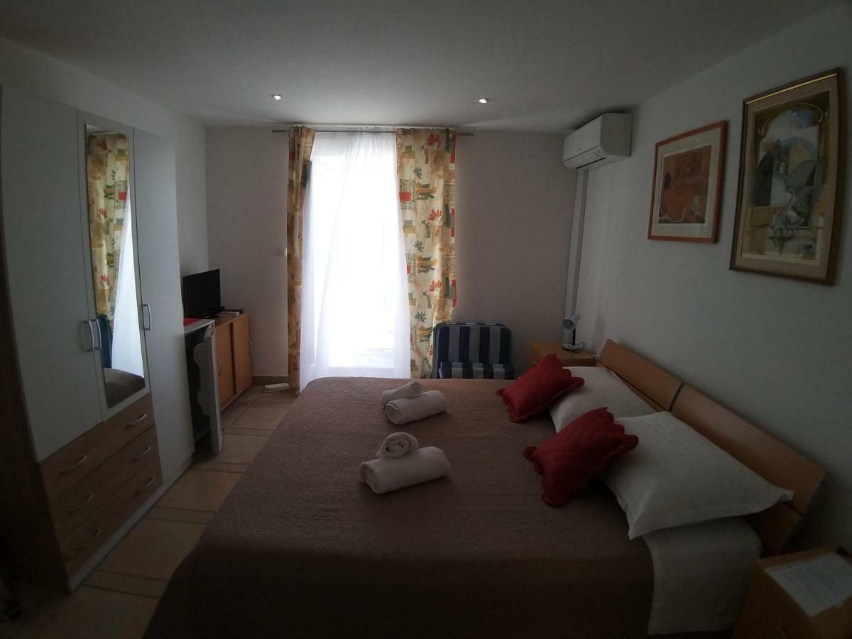 Riva Rooms Bol Eksteriør bilde
